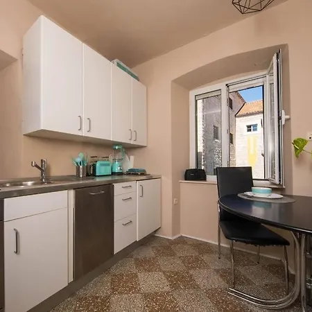 Maro Skyline Apartment *